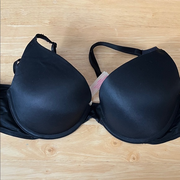 PINK Victoria's Secret Black and Cream Bra Set - Picture 4 of 8